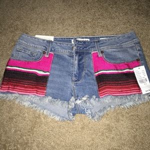 Bullhead Jean Shorts!